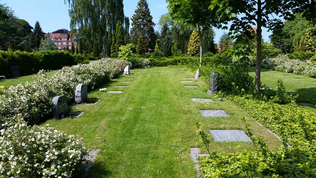 Urnefællesgrave i græs, afd. F, Østre
